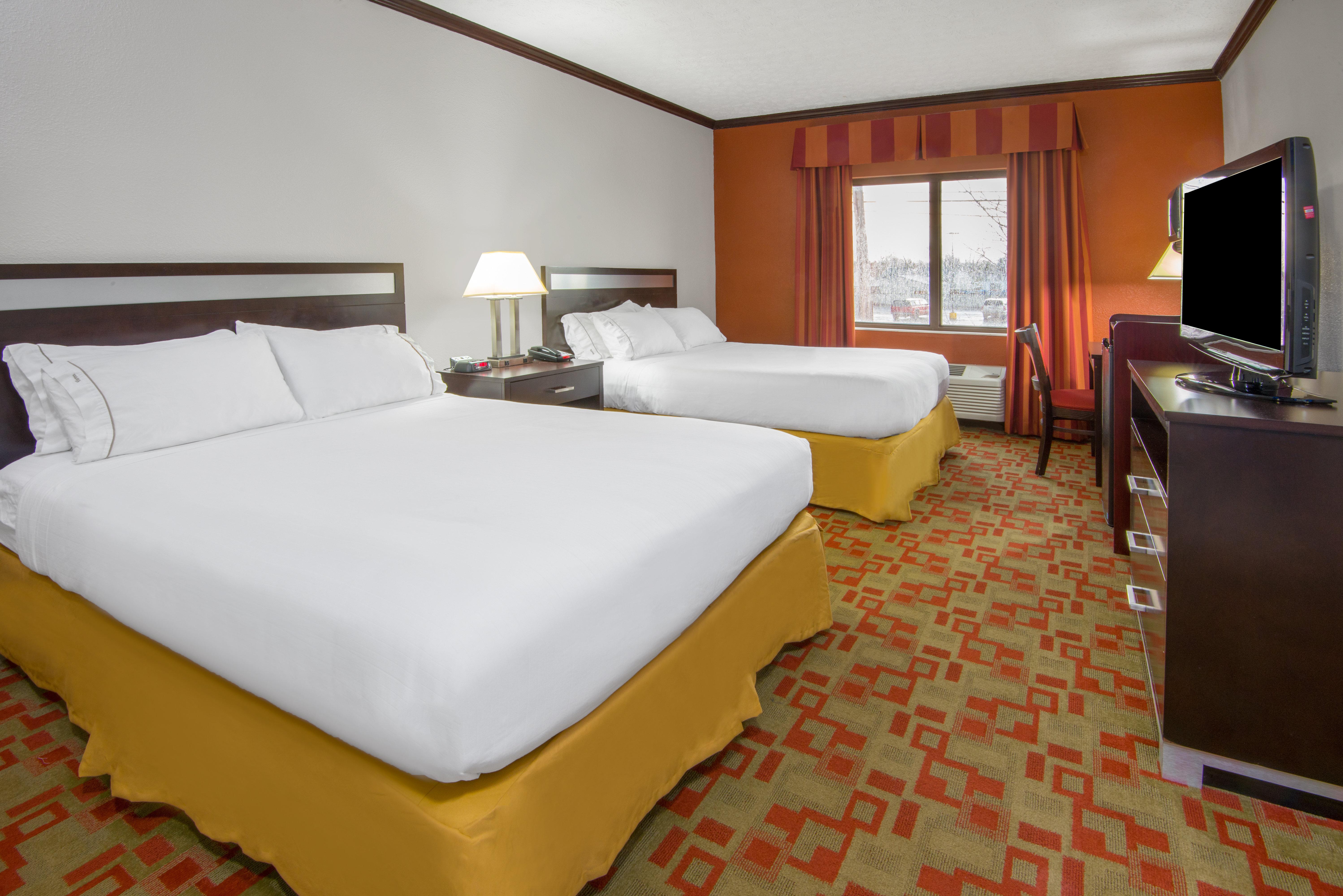 Holiday Inn Express Cleveland Airport - Brook Park By Ihg Exterior photo