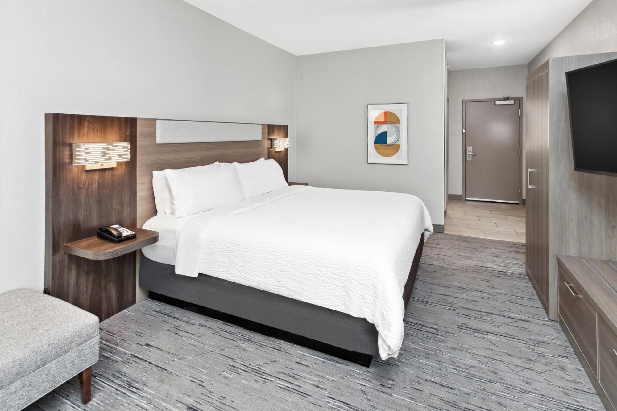 Holiday Inn Express Cleveland Airport - Brook Park By Ihg Exterior photo