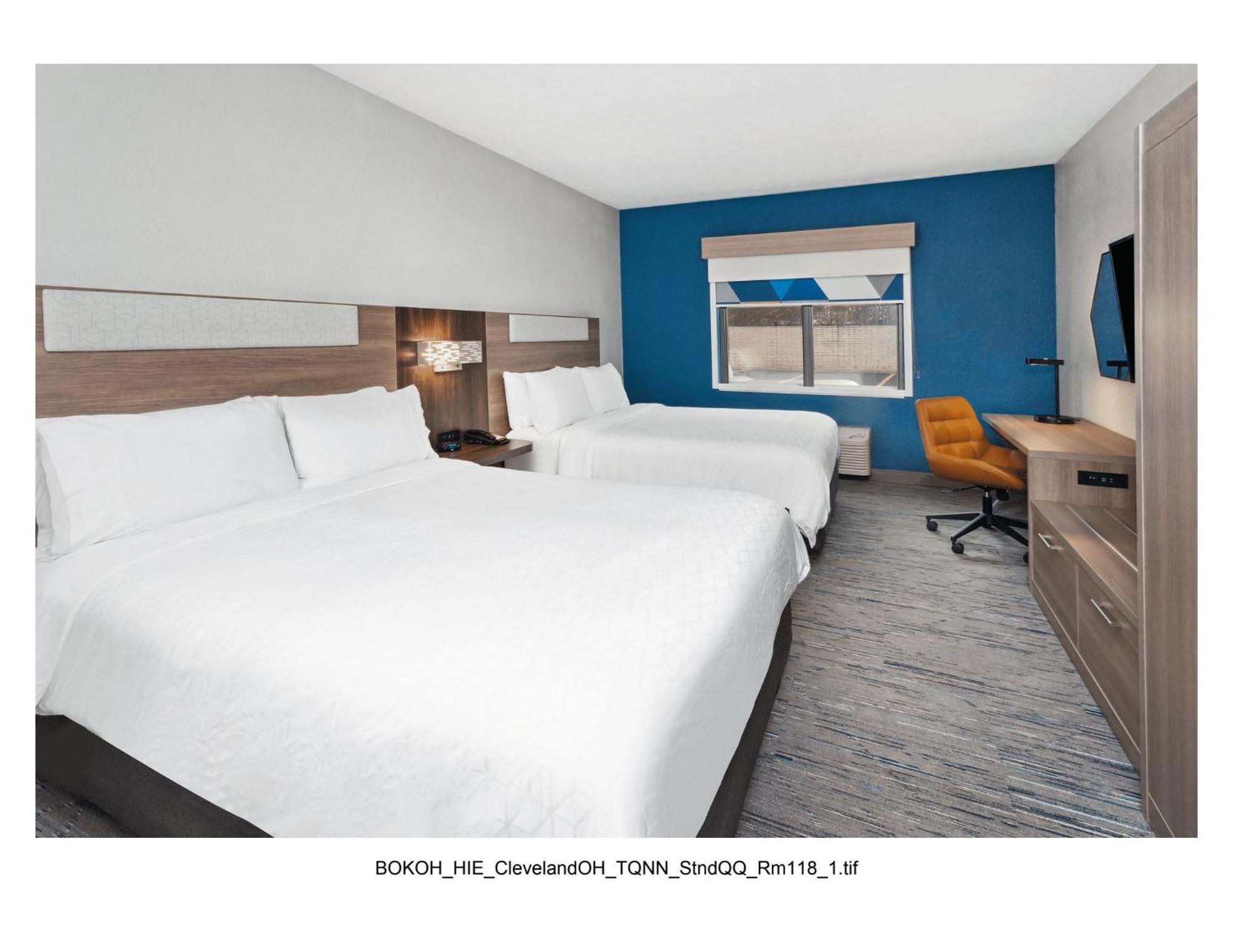 Holiday Inn Express Cleveland Airport - Brook Park By Ihg Exterior photo
