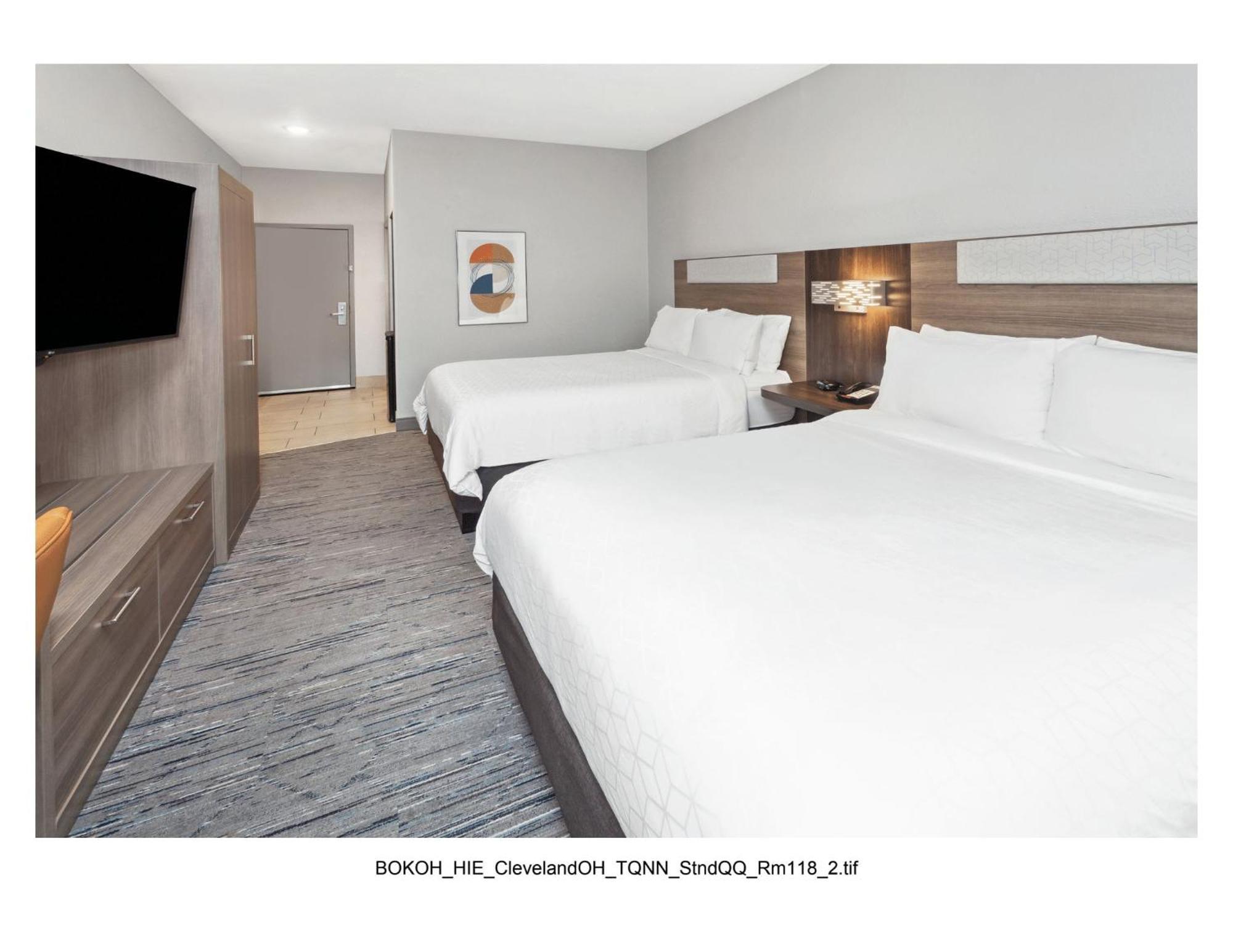 Holiday Inn Express Cleveland Airport - Brook Park By Ihg Exterior photo